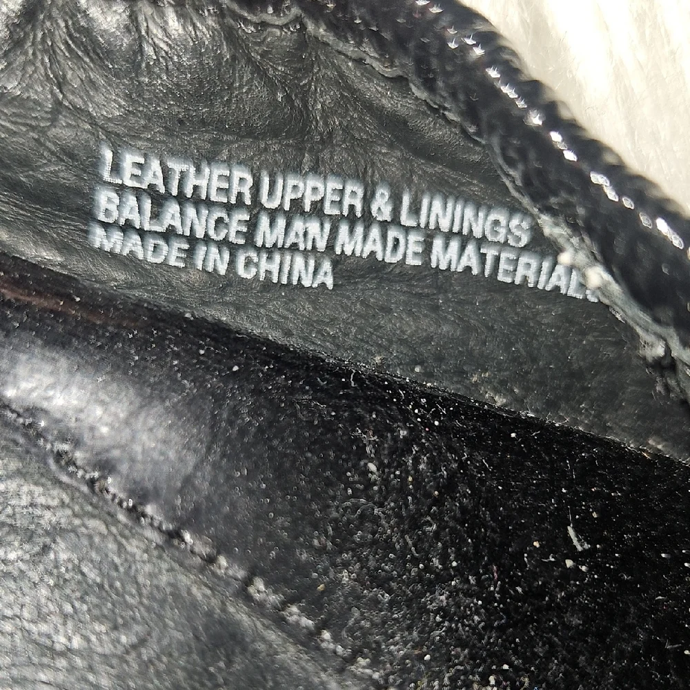 Women's Patent Black Mary Jane Flats with Strap - Picture 3 of 11